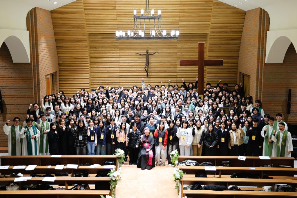 Dàn hợp xướng quy mô lớn cho Đại hội  Giới trẻ Thế giới